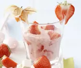 Vegane Erdbeercreme