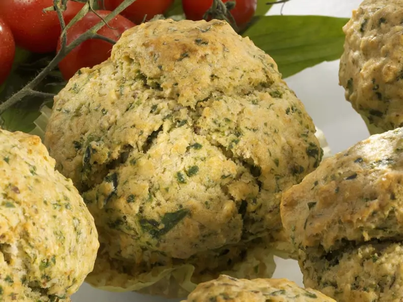 Herzhafte Muffins mit Bärlauch
