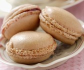 Macarons mit Rosenmarmelade