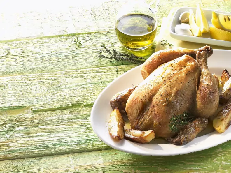 Hähnchen auf mediterrane Art mit Zitrone, Thymian und Olivenöl