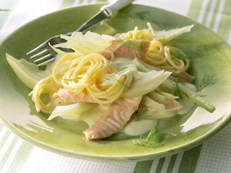 Pasta mit Lachs und Fenchel
