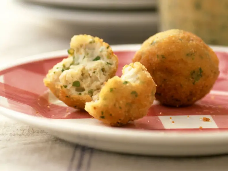 Fischklößchen mit Senfsoße