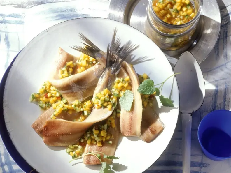 Matjesfilets mit Mangosalsa