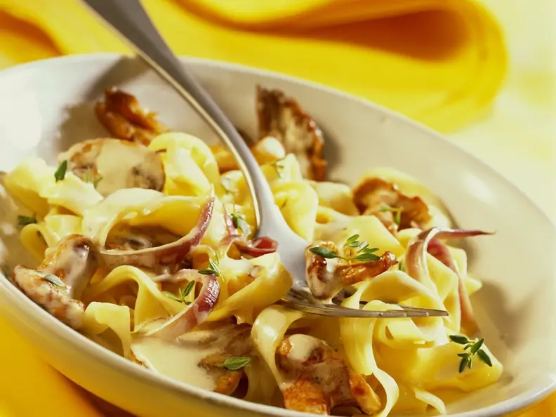 Tagliatelle mit Pilzsoße