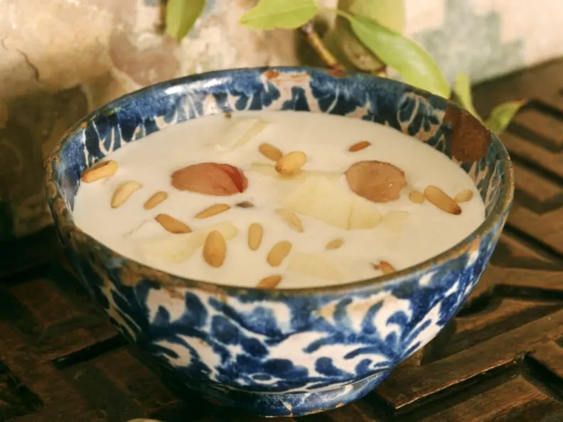 Mandelsuppe auf spanische Art