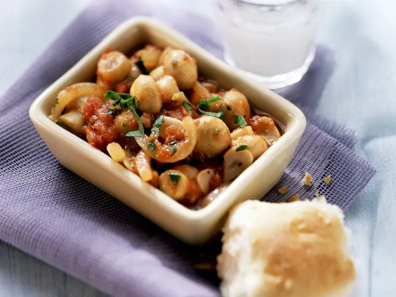 Champignons mit Tomatensoße