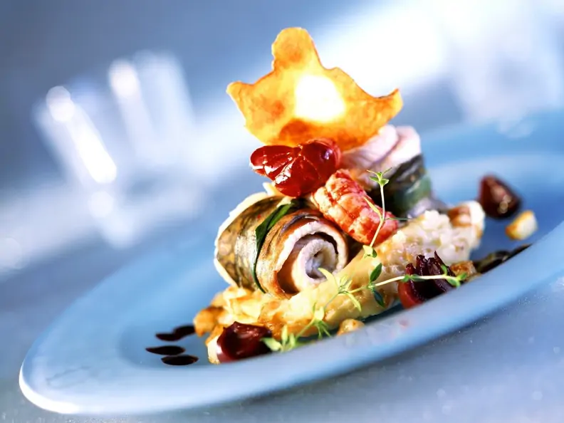 Saiblingsrollen mit Flusskrebsen und Topinambur