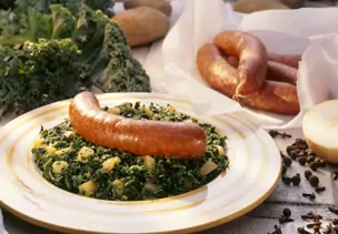 Grünkohl mit Kartoffeln und Pinkel