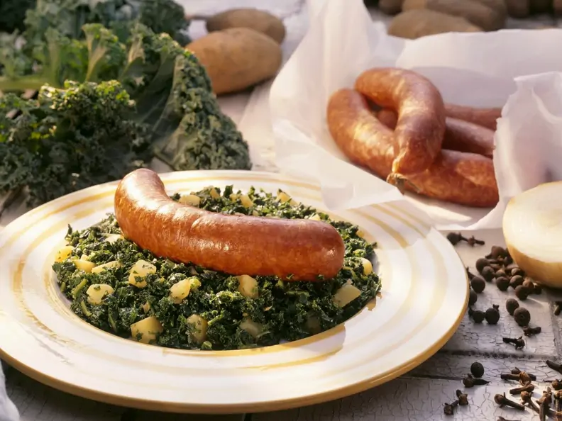 Grünkohl mit Kartoffeln und Pinkel