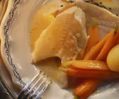 Hechtfilet mit Buttersoße dazu Karotten und Kartoffeln