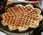 Süße Nusswaffeln