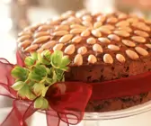Früchtekuchen mit Mandeln