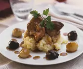 Kaninchenragout mit Pastinakenpüree