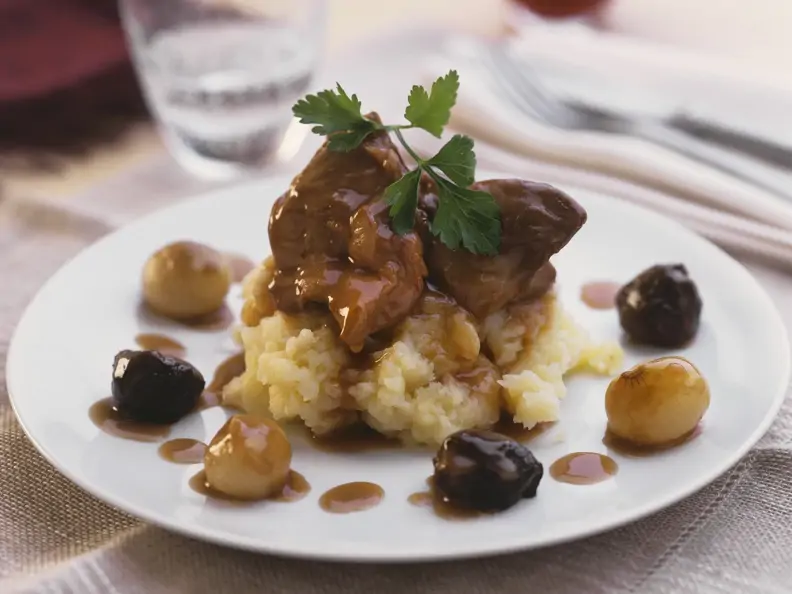 Kaninchenragout mit Pastinakenpüree