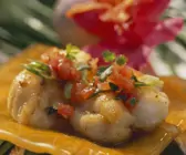 Fisch auf kreolische Art mit Tomatensalsa