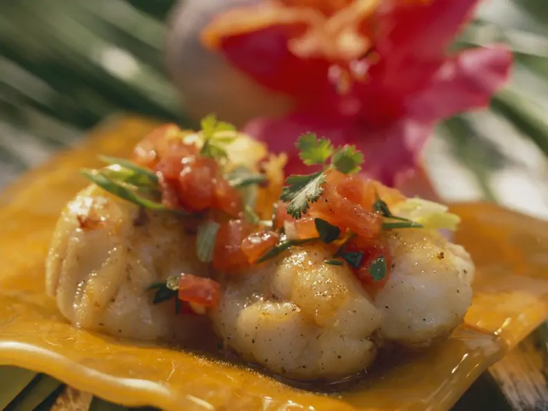 Fisch auf kreolische Art mit Tomatensalsa