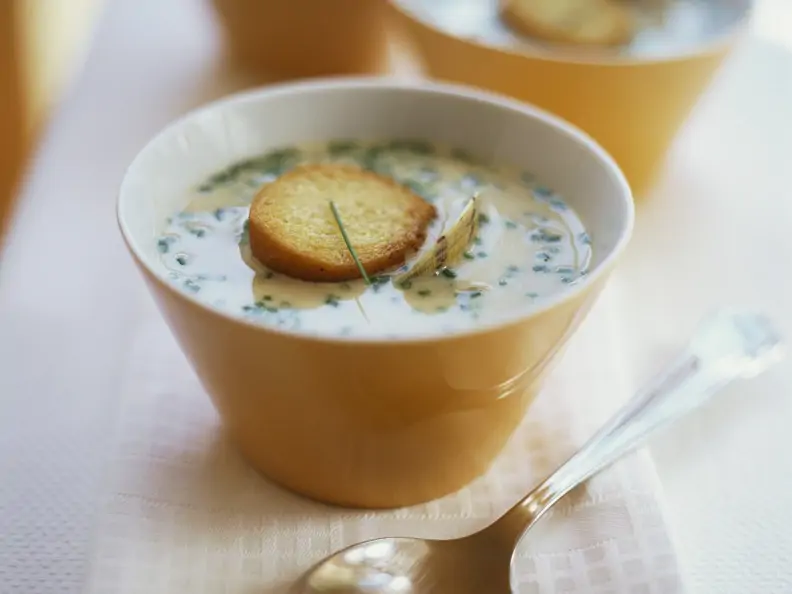 Käse-Kartoffel-Suppe und Röstbrot