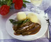 Sauerbraten mit Kartoffelknödeln