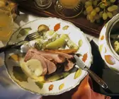 Schweineschulter (Schäufele) mit Senfsoße