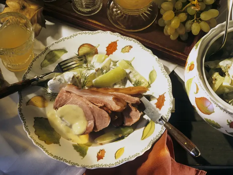 Schweineschulter (Schäufele) mit Senfsoße