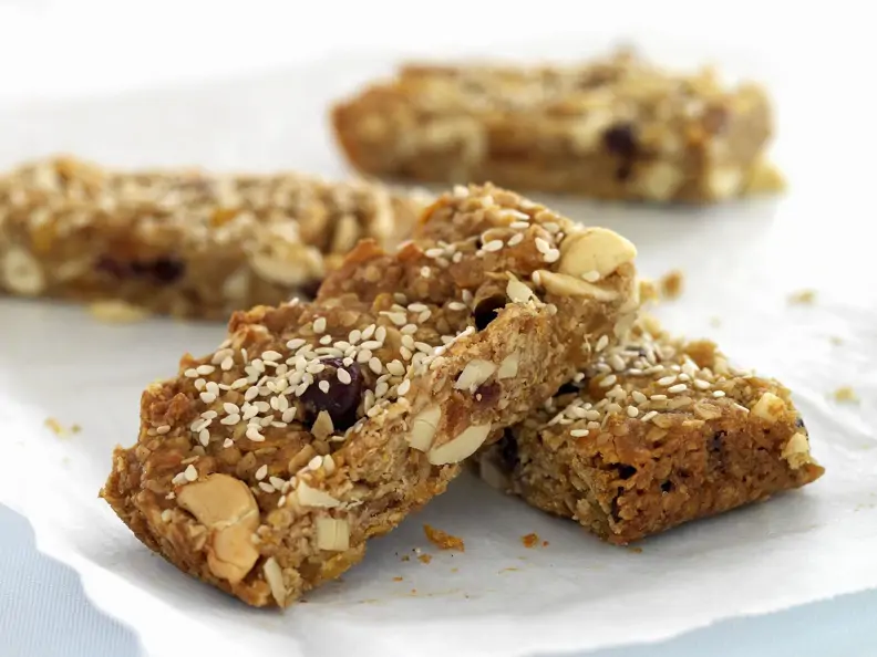 Müsliriegel mit Nüssen