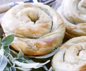 Spinat-Feta-Schnecken