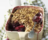 Apfel-Brombeer-Crumble