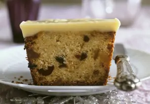 Früchtekuchen mit Ingwer-Orangen-Creme