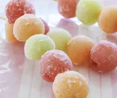 Gefrorene Melonenspieße