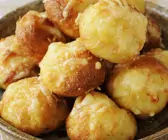 Käsebällchen auf französische Art