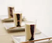 Birnenmilch mit Brombeere