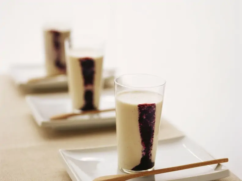 Birnenmilch mit Brombeere
