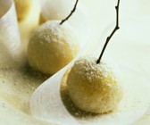 Glasierte Kirschen mit weißer Schokolade und Kokos