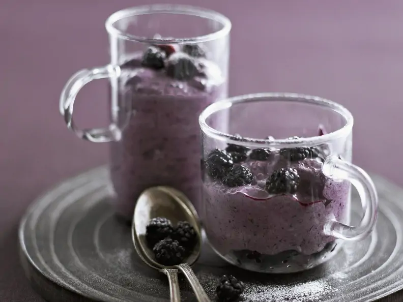 Quarkcreme mit Brombeeren