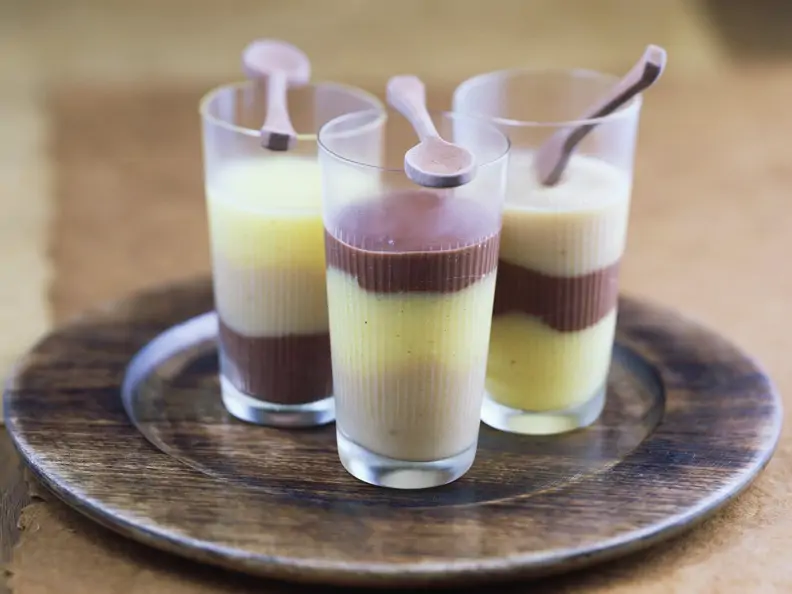 Schichtpudding-Becher (Schoko, Vanille, Haselnuss)