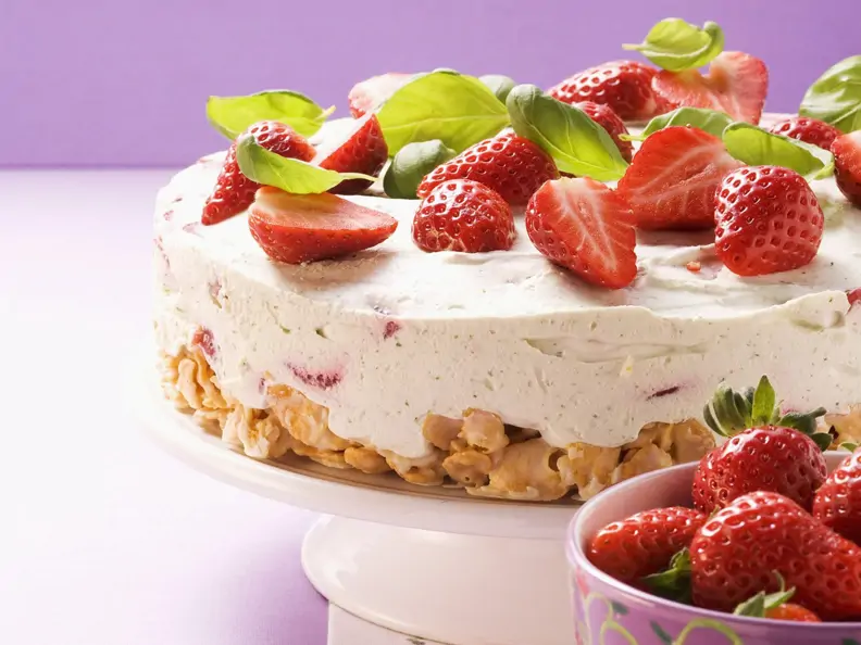 Frischkäsetorte mit Erdbeeren