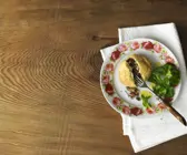 Pikanter Krapfen mit Hirschschinken und Pilzen
