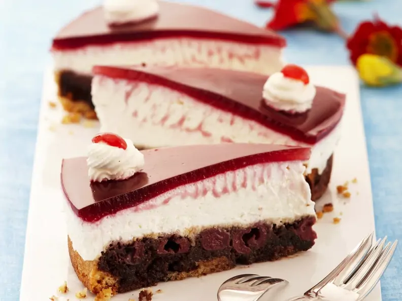 Quarktorte mit Kirschglasur
