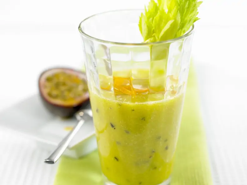 Passionsfrucht-Sellerie-Smoothie