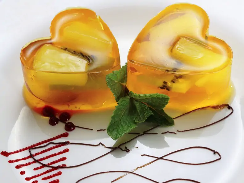 Gelee-Herzen mit Obst