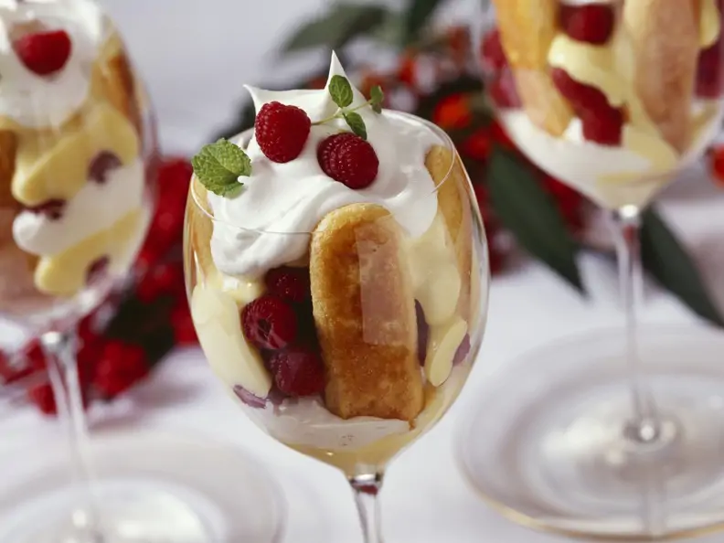 Trifle mit Himbeeren