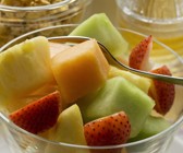 Obstsalat und Müslimischung