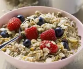 Müsli mit Beeren