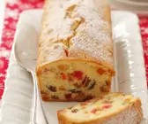Rührkuchen mit getrockneten Früchten