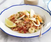 Meeresfrüchte mit Reisnudeln