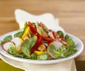 Bohnen-Feldsalat mit Gemüse