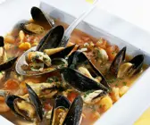 Muschelsuppe mit Gemüse