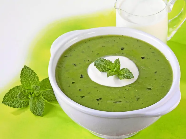 Erbsen-Minz-Suppe