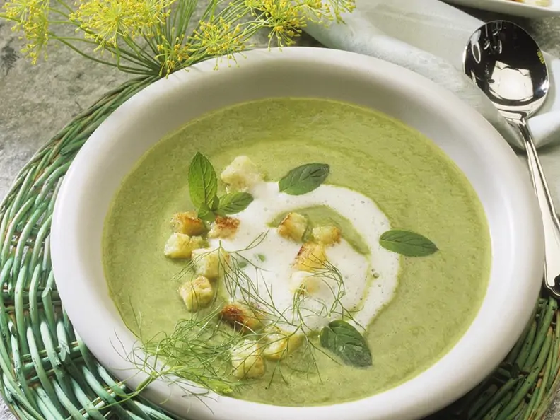 Brokkoli-Zucchini-Cremsuppe