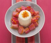 Joghurtmousse mit Rhabarberkompott